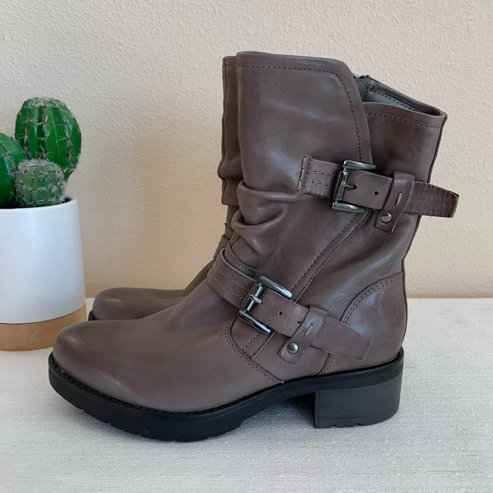Earth Talus Grey Taupe Leather Ankle Boots Woman’s 6B(M)
